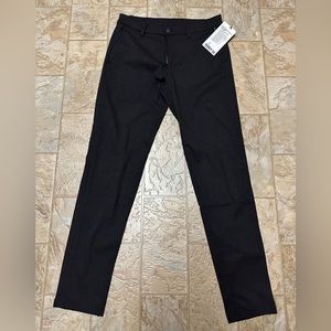 Lululemon Commission Pant Slim Wool 34"
Heathered Black Size 32